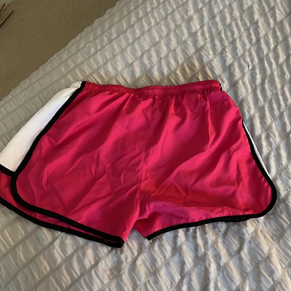 Fuchsia lined running shorts, size medium - Picture 3 of 3